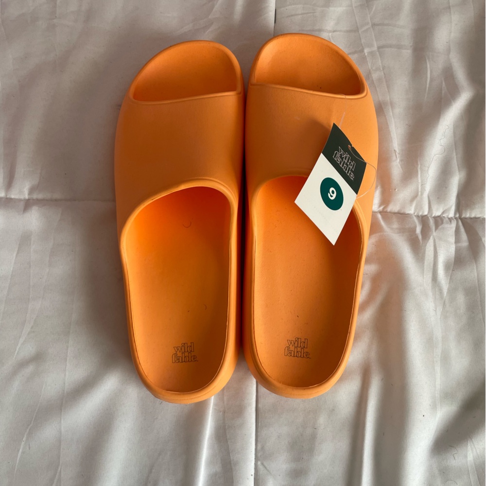 Wild Fable Orange Flip Flops